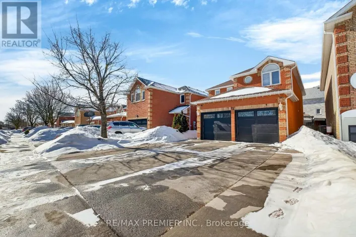 12 BAYVIEW STREET, Brampton