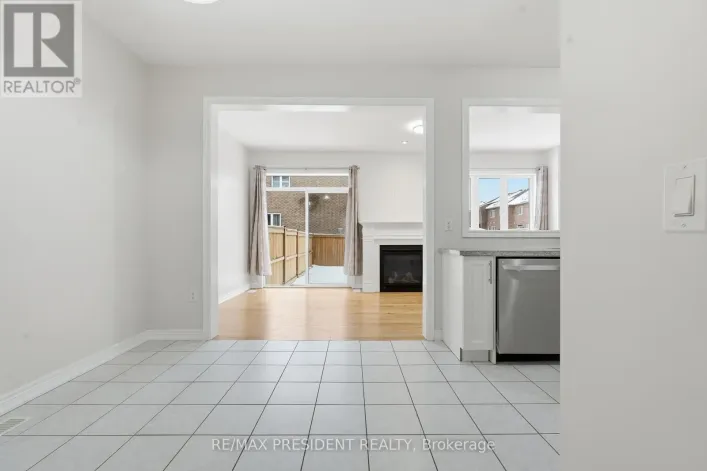 12 BEASLEY GROVE, Hamilton