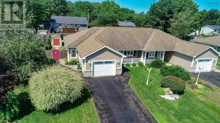 12 Beckwith                Berwick, NS, Berwick