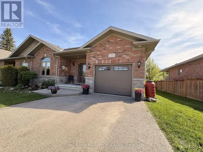 12 BROWN STREET S, Minto