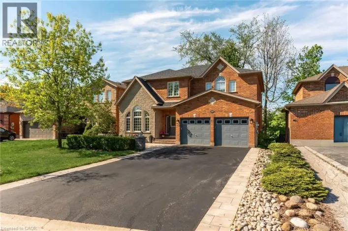 12 BUMAN Court, Barrie