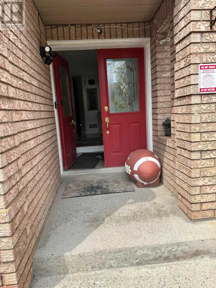 12 CARUSO DRIVE, Brampton