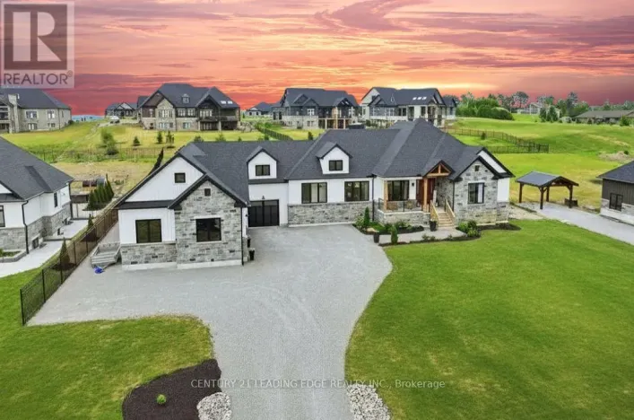 12 COUNTRY PLACE, Kawartha Lakes