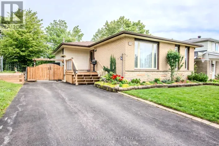 12 DAPHNE CRESCENT, Barrie
