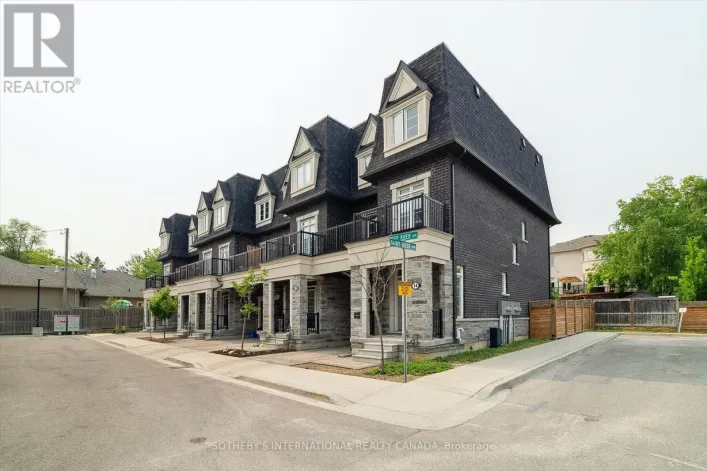 12 DEEP RIVER LANE S, Richmond Hill