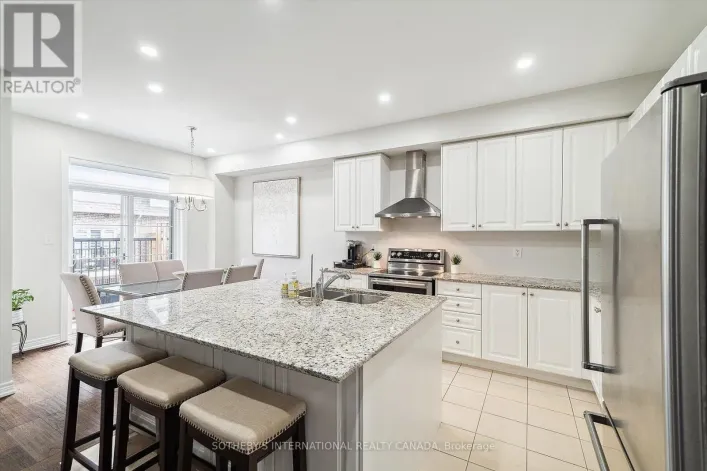 12 DEEP RIVER LANE S, Richmond Hill