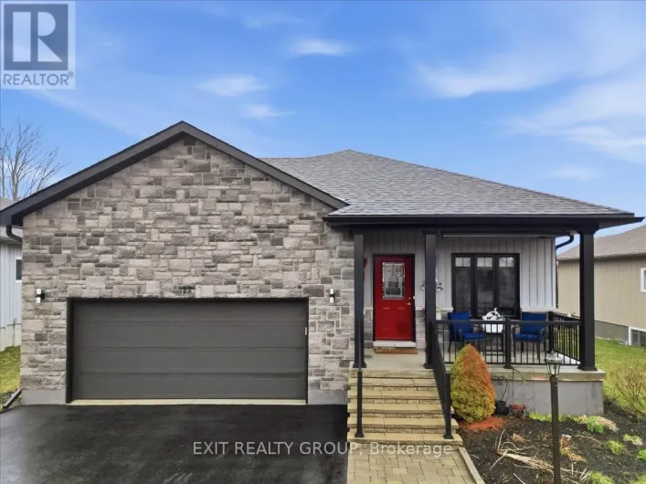 12 DORCHESTER DRIVE, Prince Edward County