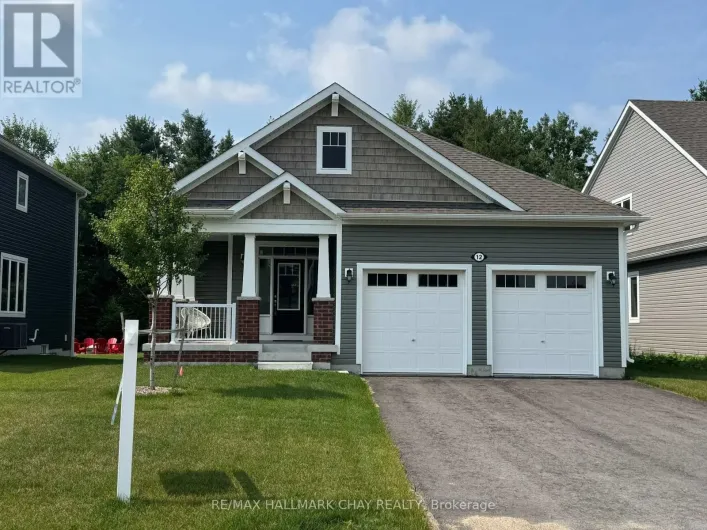 12 DYER CRESCENT, Bracebridge