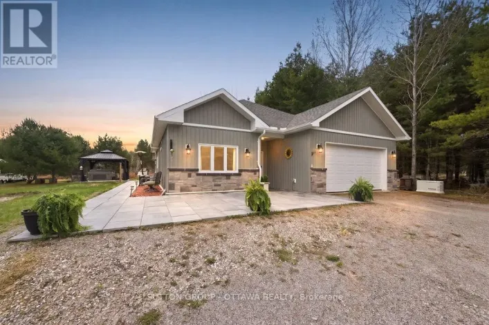 12 EASTERN AVENUE, Greater Madawaska