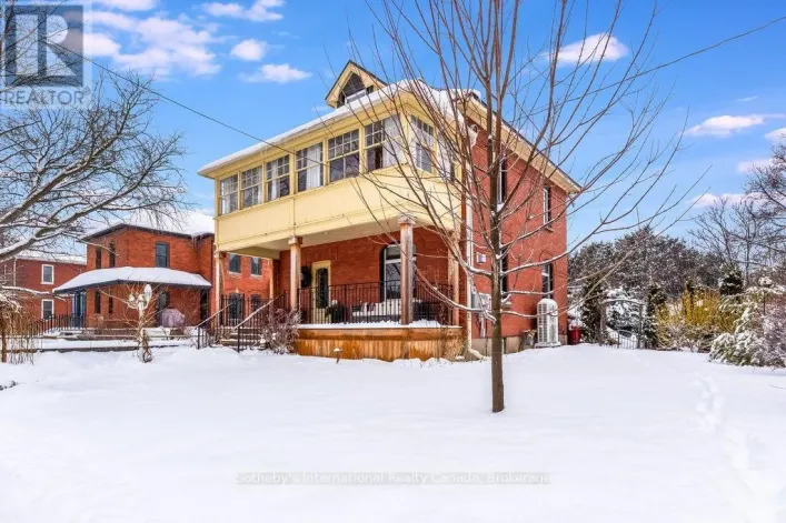 12 ELIZABETH STREET W, Clearview