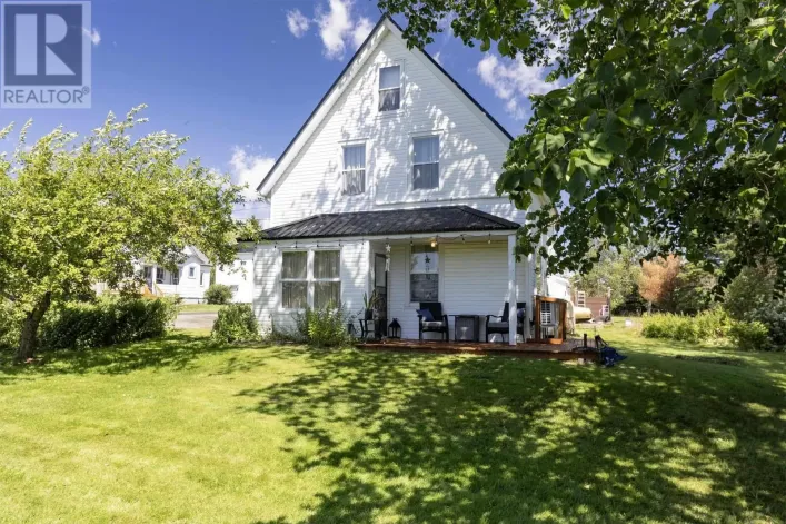 12 Elm Street, River Hebert