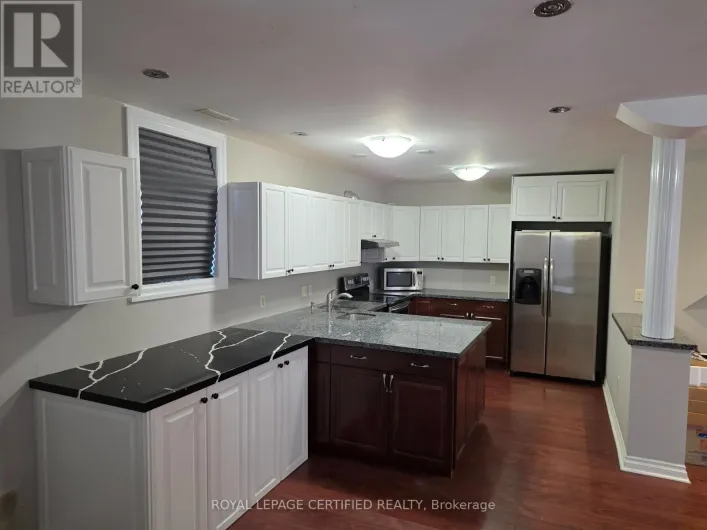 12 FABRIZIO COURT, Whitby