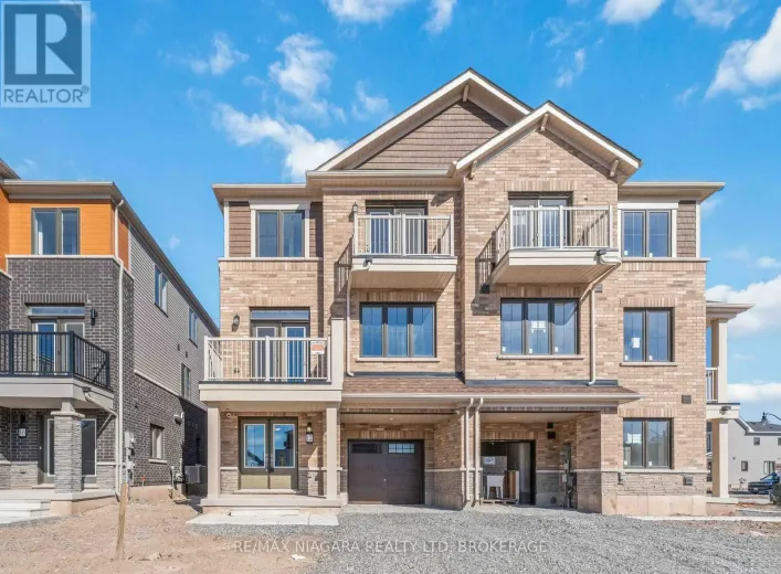 12 FEATHER ROAD, Welland