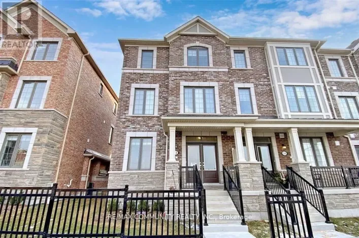 12 FIESTA WAY, Whitby