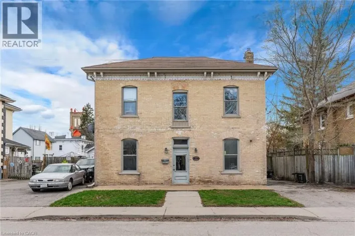 12 FLEET Street, Brantford