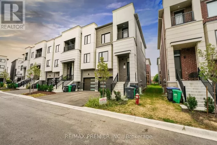 12 HEATHROW LANE, Caledon