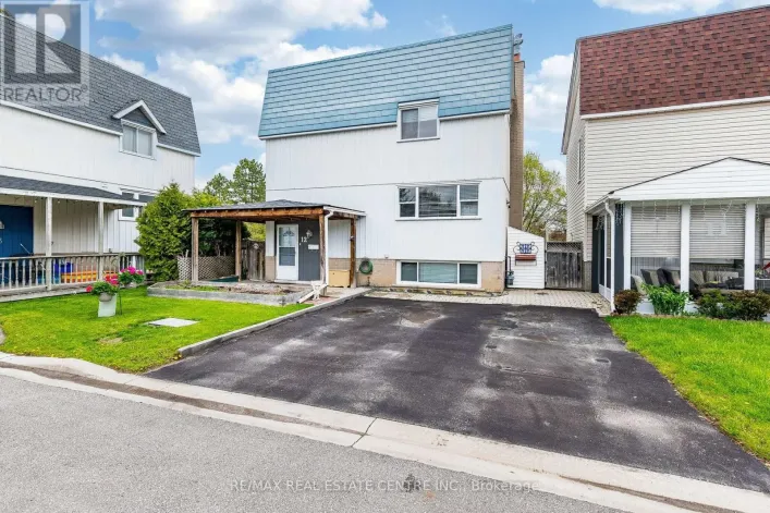 12 HOMER SQUARE, Brampton