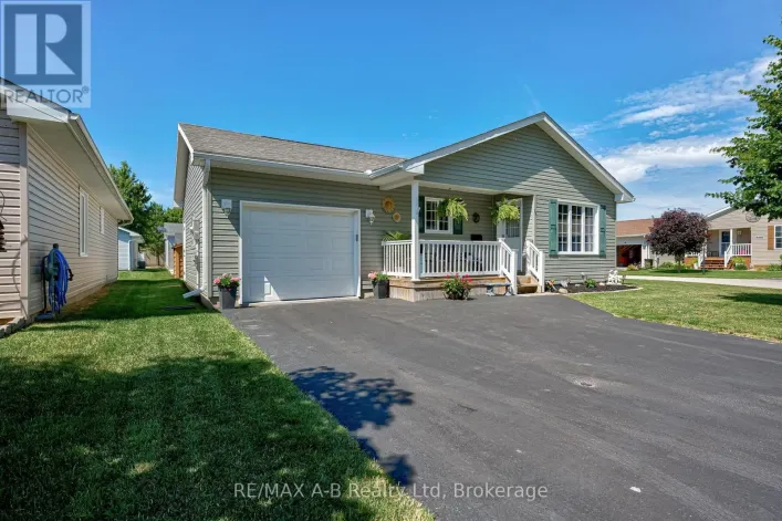12 KELLESTINE DRIVE, Strathroy-Caradoc