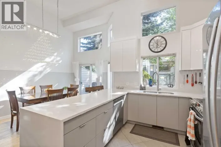12 Kingsland Villas SW, Calgary