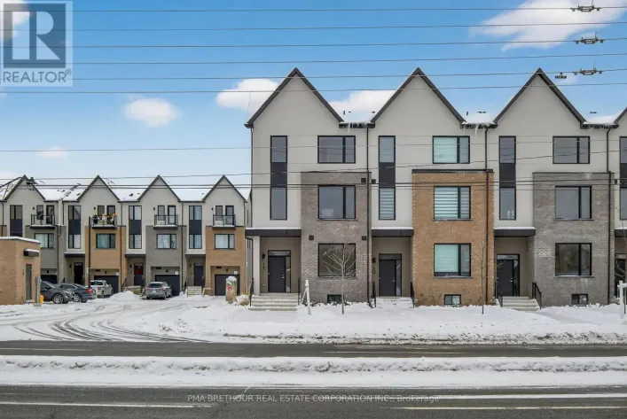 12 LIVELY WAY, Whitby