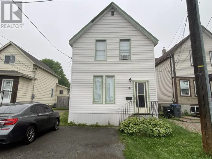 12 MACHAR AVENUE, Thunder Bay