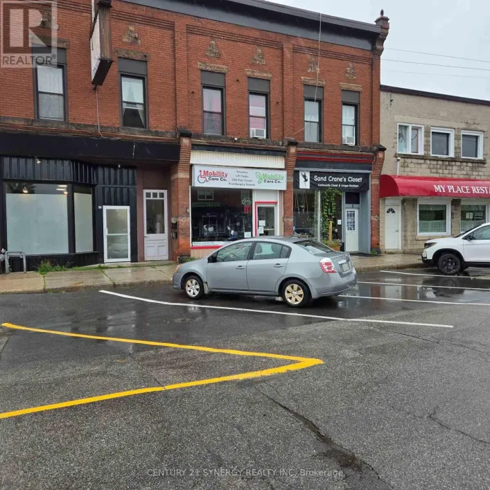 12 MAIN STREET W, Smiths Falls