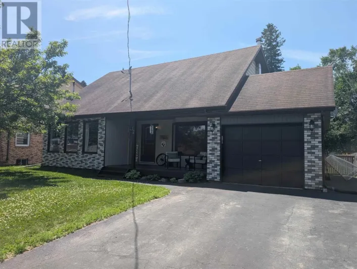12 Maple ST, Wawa