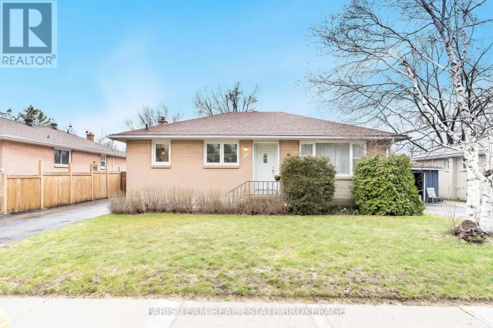12 MARION CRESCENT, Barrie