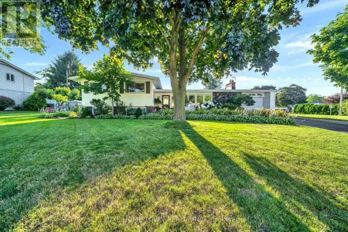 12 MCNAB DRIVE, Grimsby