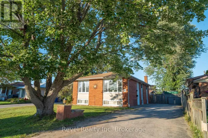 12 NIGHTINGALE DRIVE, North Bay