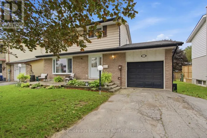 12 O'NEIL CRESCENT, Quinte West