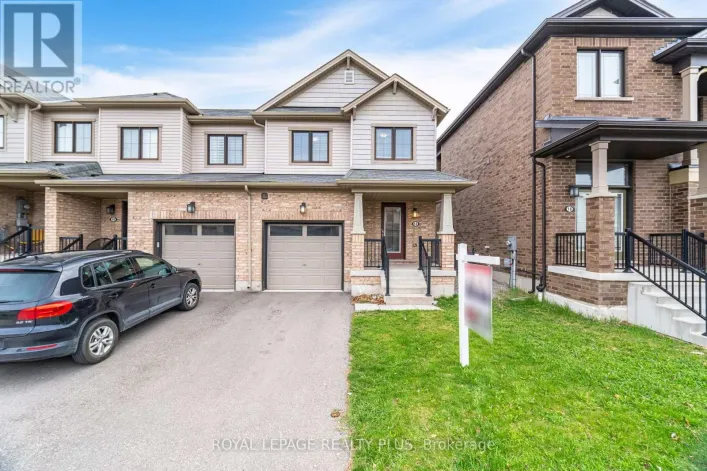 Row / Townhouse for sale: 12 PAGEBROOK CRESCENT, Hamilton