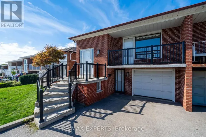 12 PARADELLE CRESCENT, Toronto