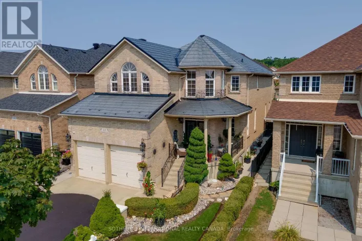 12 PARISIAN CRESCENT, Barrie
