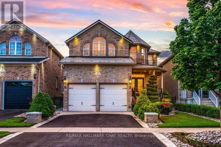 12 PARISIAN CRESCENT, Barrie