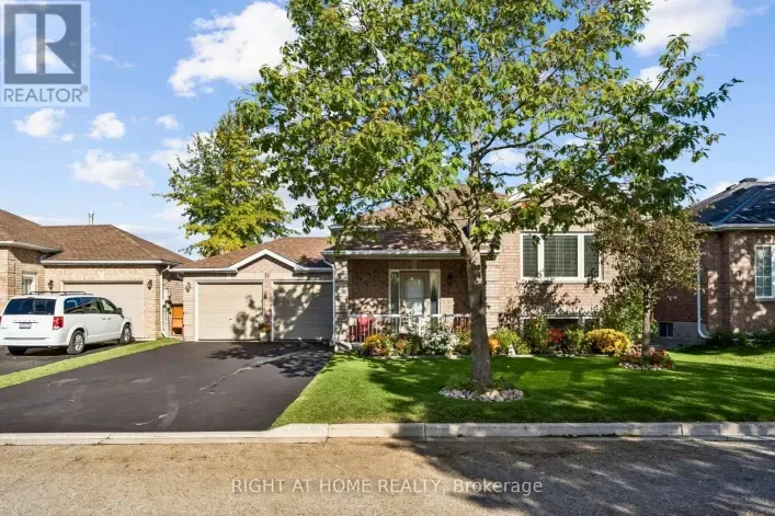 12 PLAYER DRIVE, Barrie