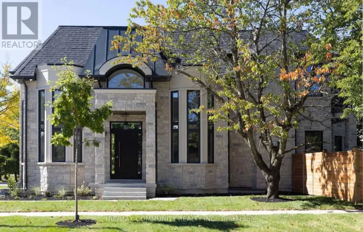 12 PORT ROYAL TRAIL, Toronto