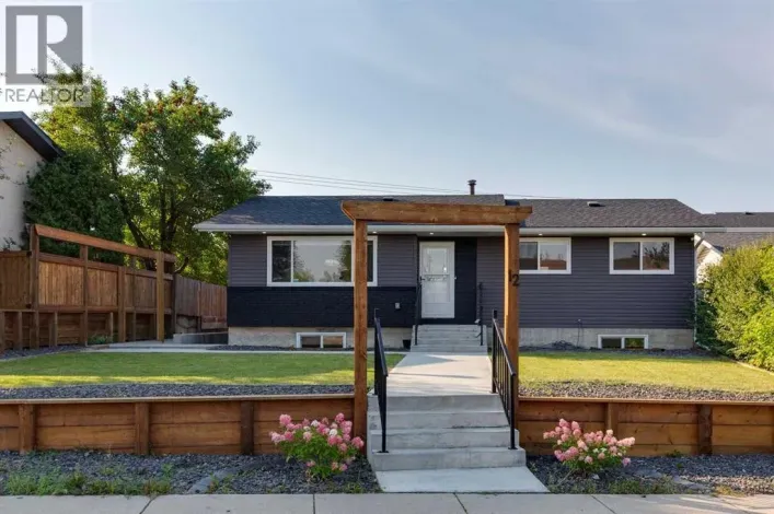 12 Rundleson Way NE, Calgary