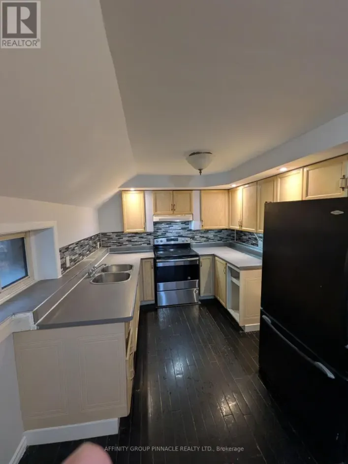 12 RUSSELL STREET W, Kawartha Lakes