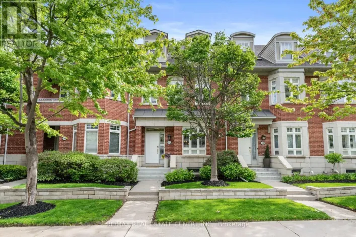12 ST. LAWRENCE DRIVE, Mississauga