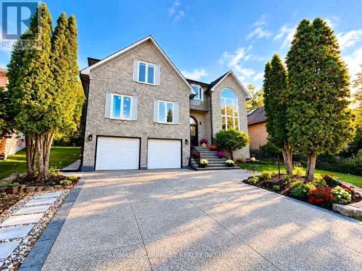 12 SUNDROP COURT, Hamilton