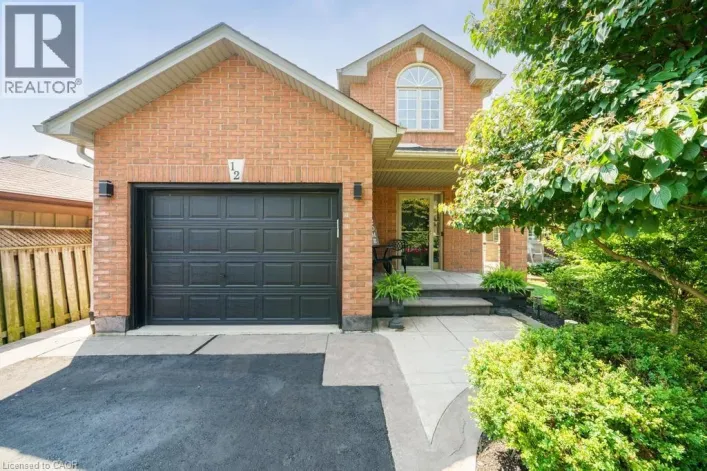 12 VALRIDGE Court, Ancaster