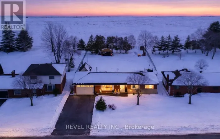 12 VICTORIA BOULEVARD, East Garafraxa