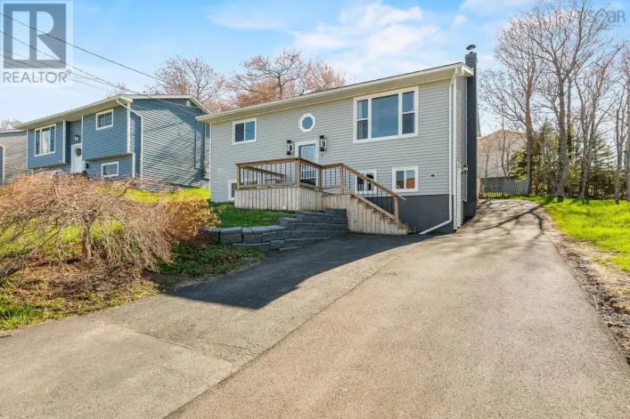 House for sale: 12 Wamphray Crescent, Dartmouth