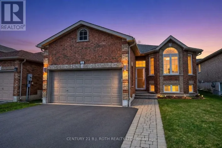 12 WHITE CRESCENT, Barrie