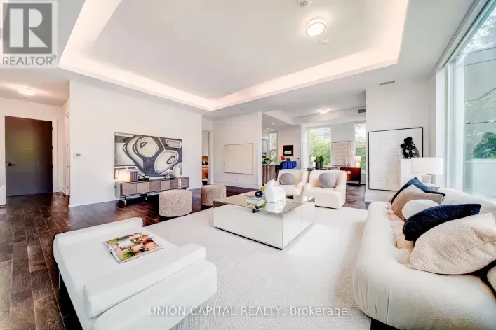 120 - 25 ADRA GRADO WAY, Toronto