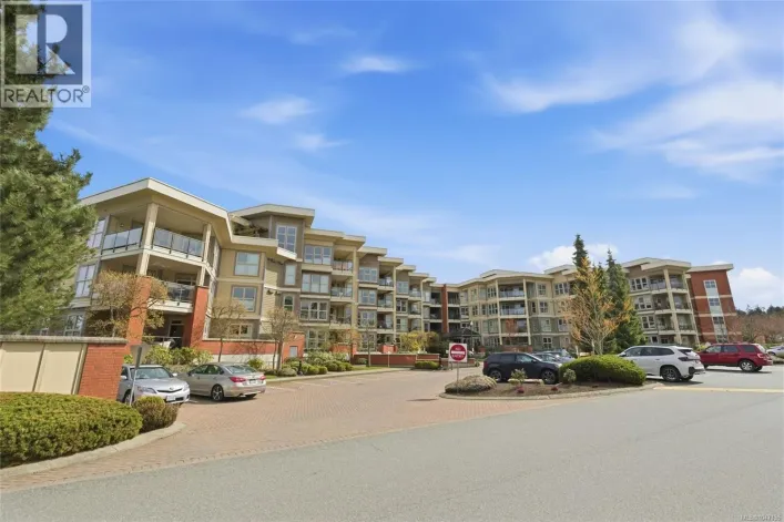 120 6310 McRobb Ave, Nanaimo