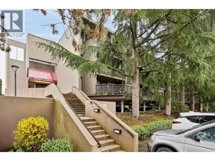 120 9300 GLENACRES DRIVE, Richmond