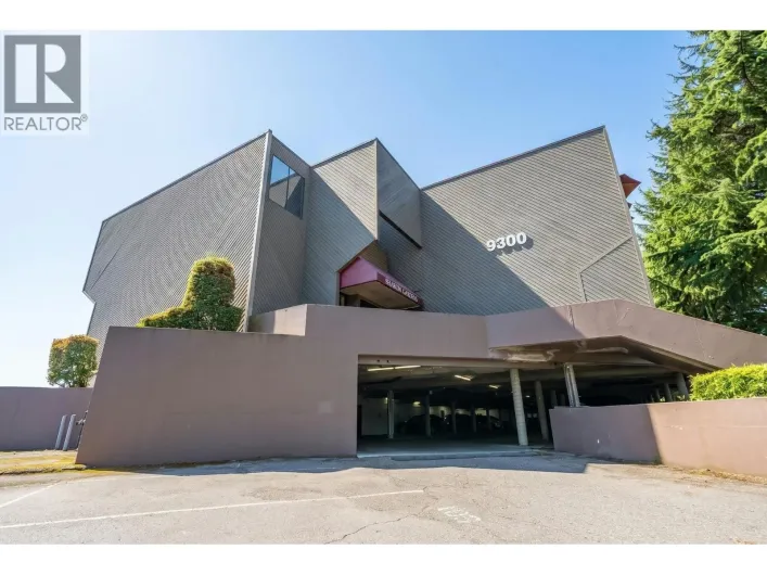 120 9300 GLENACRES DRIVE, Richmond