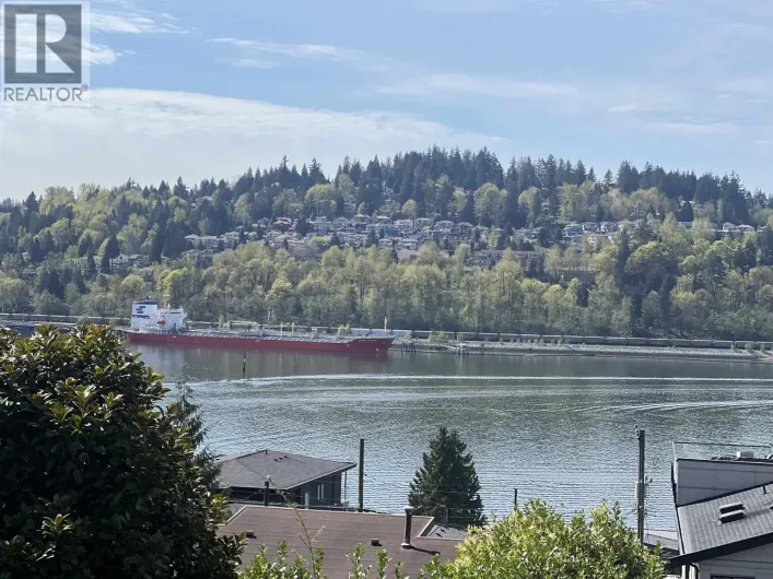 120 APRIL ROAD, Port Moody